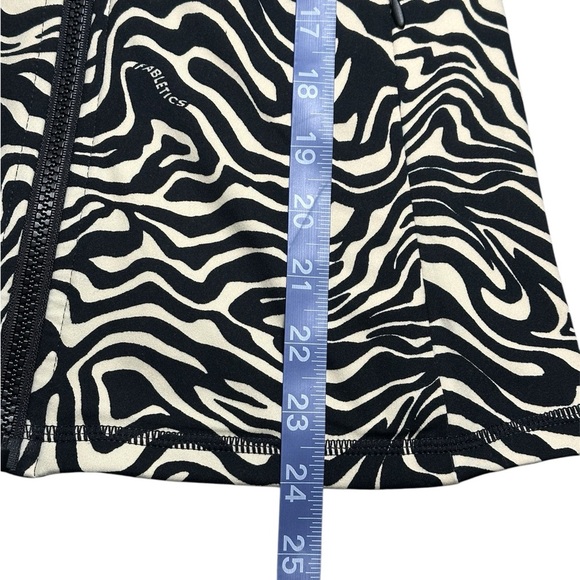 Fabletics Women’s Trinity Performance Jacket in Marbled Zebra XXS - Picture 12 of 13
